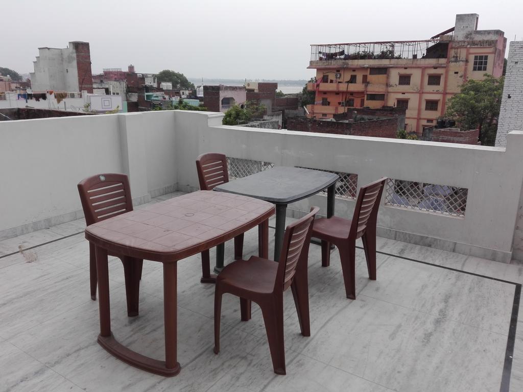 Dynasty Guest House Varanasi Exterior foto